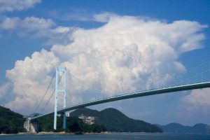 積乱雲と安芸灘大橋